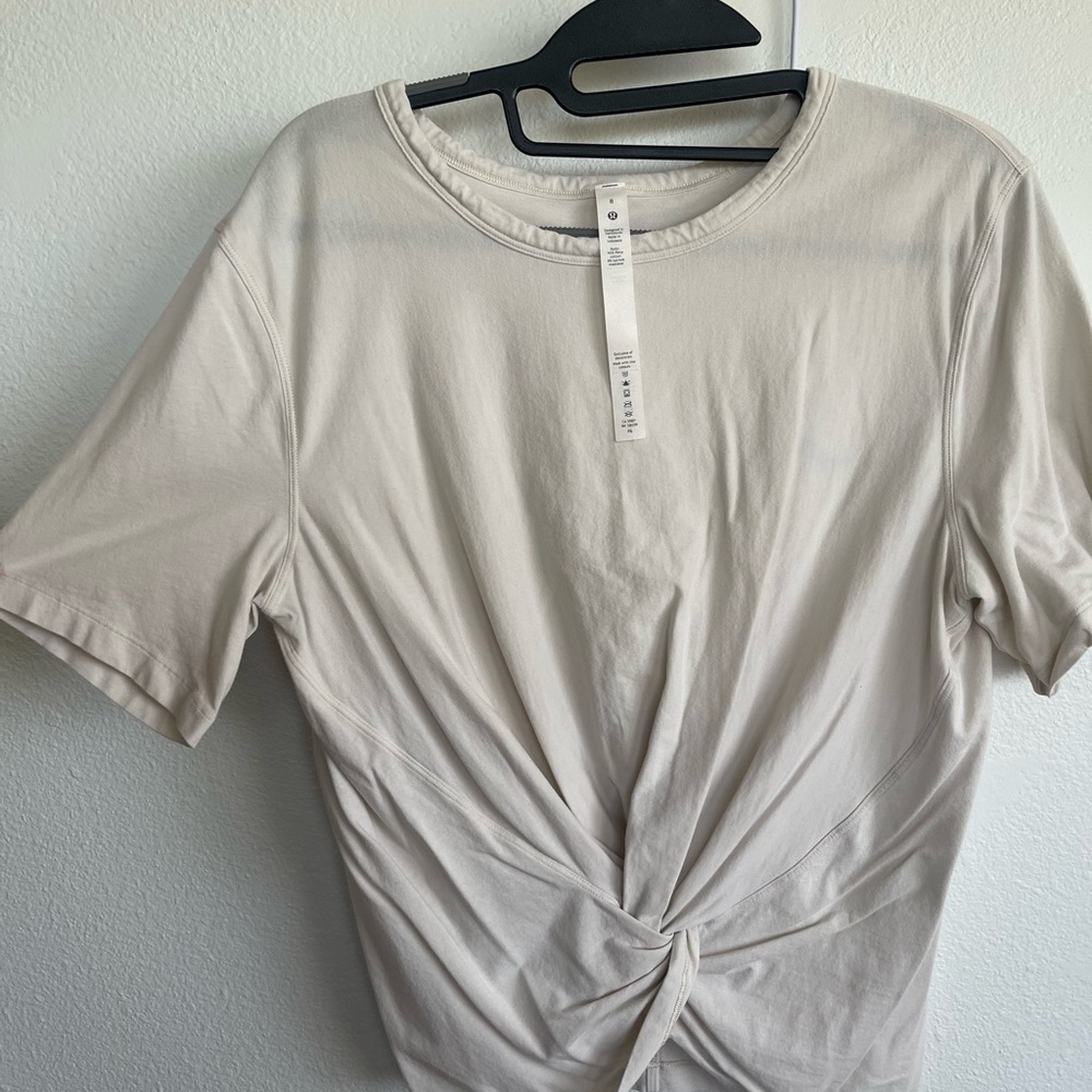 Lululemon Athletica Cream Twist Short Sleeve Tee - Picture 3 of 6